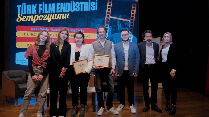 pandemide-sinemadan-kacan-izleyici-geri-gelmedi-1U6xGvur.jpeg